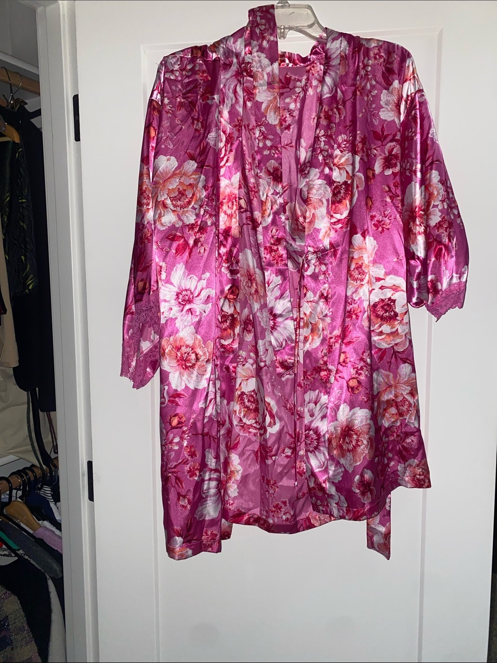 Never worn Pink Floral Satin Kimono Robe